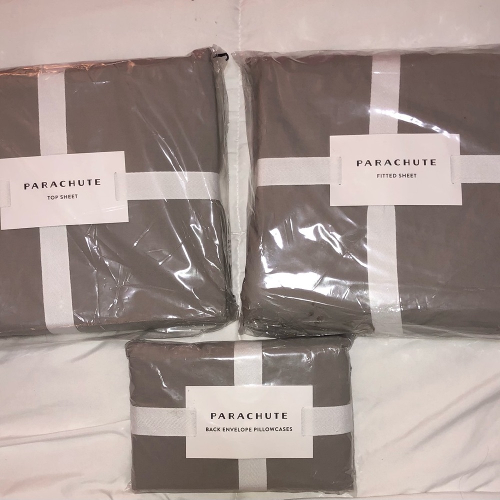 PARACHUTE BEDDING/PERCALE IN PUTTY-BRAND NEW!